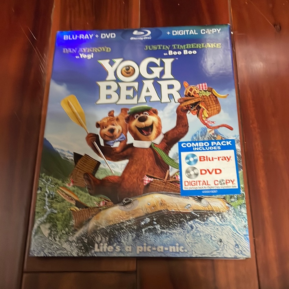 Blue Ray plus DVD Yogi Bear